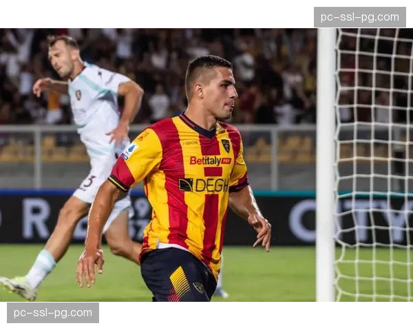 蒙扎1-1战平莱切，双方各有一名球员被罚下场