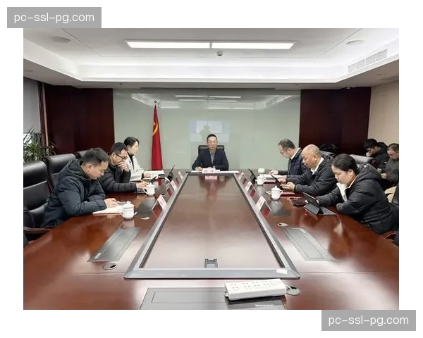 战术演进：解析2025-26赛季法甲“3-4-2-1”阵型复兴对攻防格局的影响