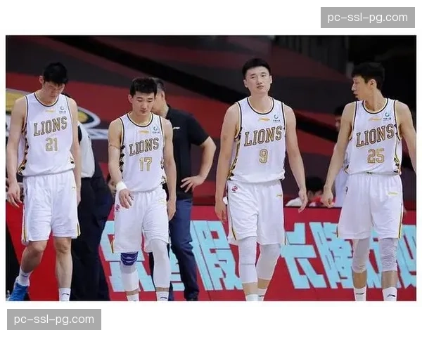 深度分析:新疆与广东会师总决赛,两队阵容优劣势全面对比 深度分析:新疆与广东会师总决赛,两队阵容优劣势全面对比